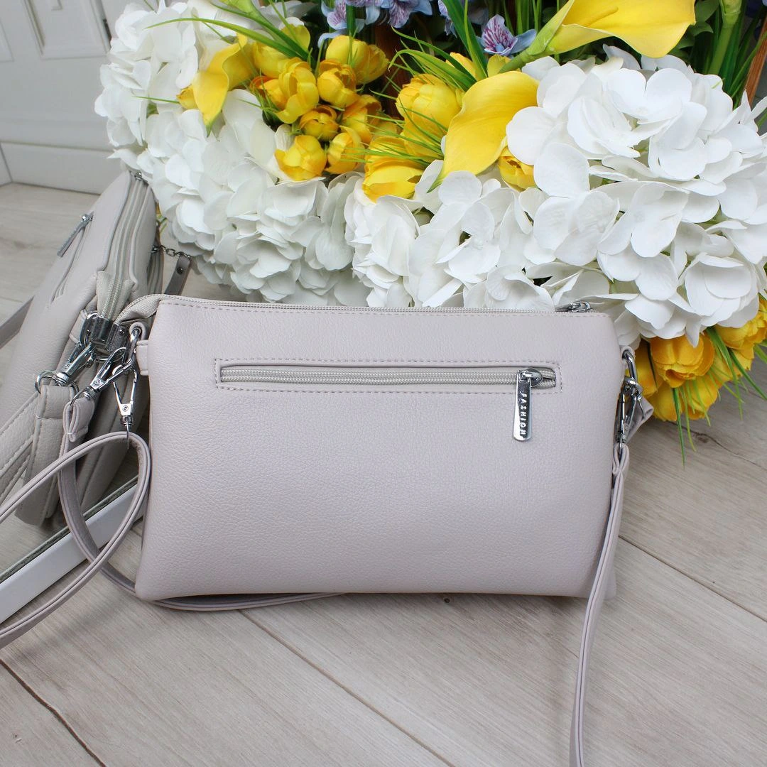 Жіноча сіро-лілова сумка крос-боді – елегантна, для ділових зустрічей